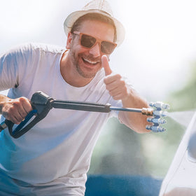 Jariko Jrod tips enable multi-surface cleaning for driveways, vehicles, and walls.