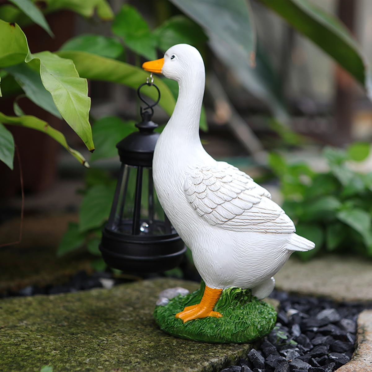 JARPSIRY backyard duck sculpture celebrates nature and garden charm