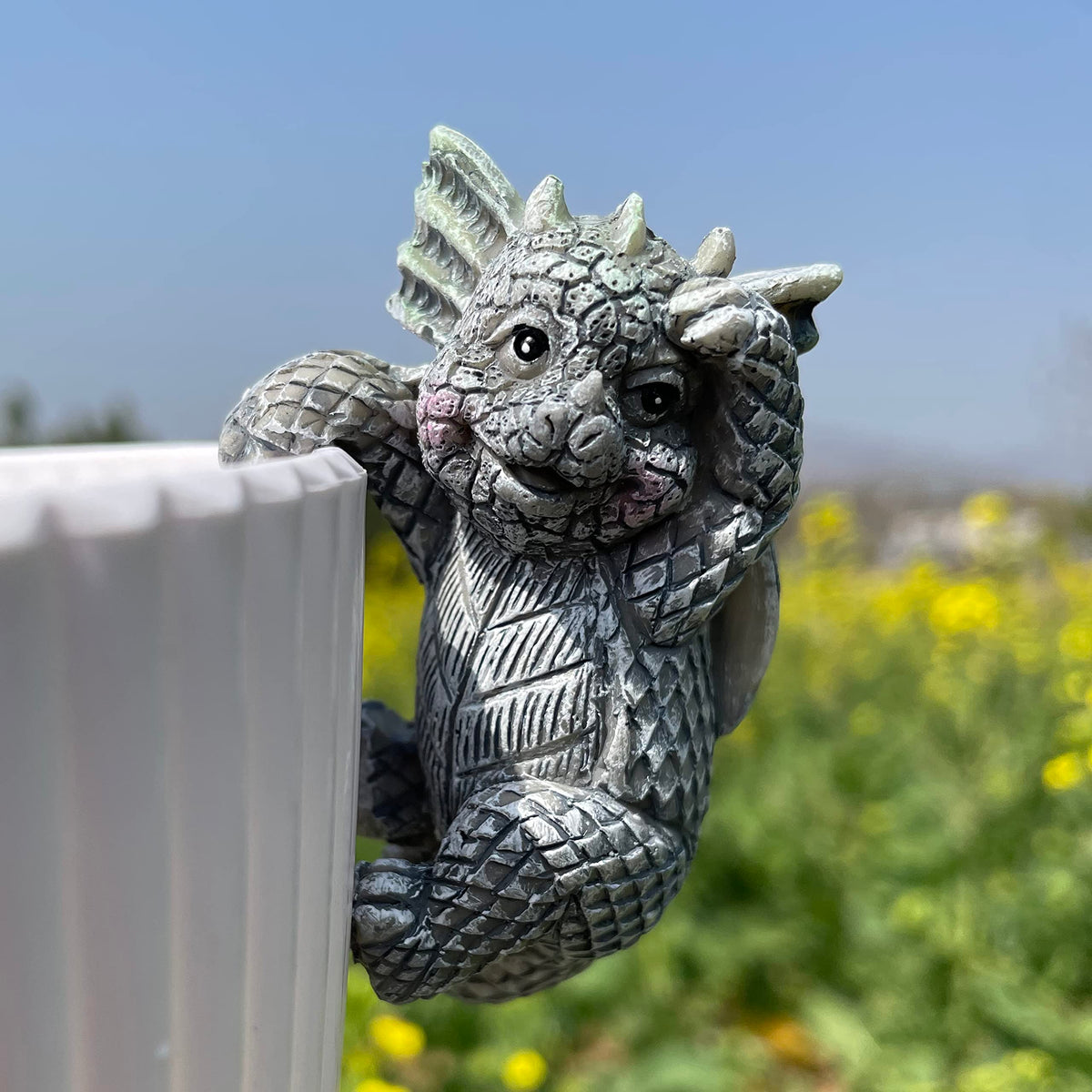 JARPSIRY dragon figurine close detail showing lifelike features