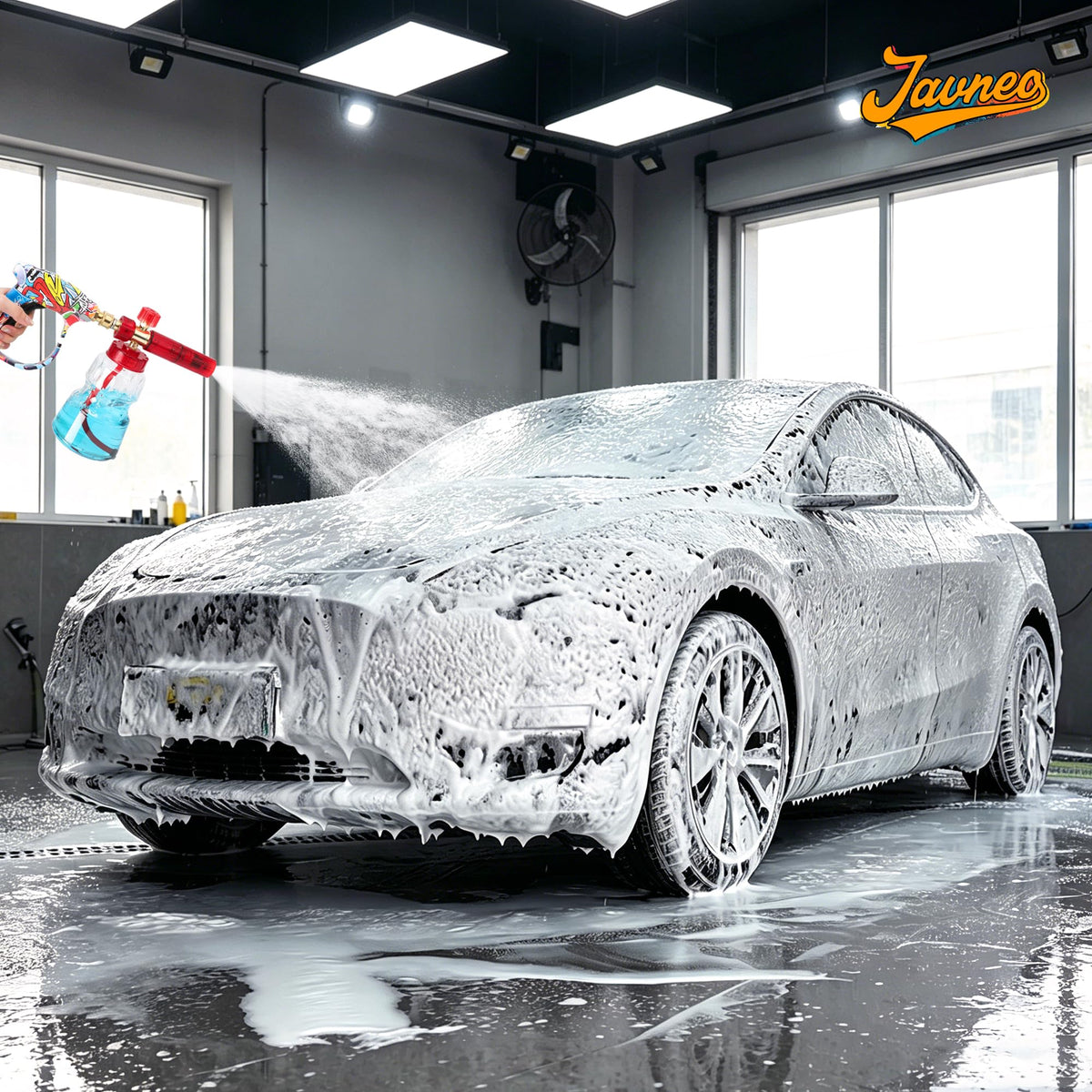 Javneo 1-liter foam bottle provides dense suds for exterior washing