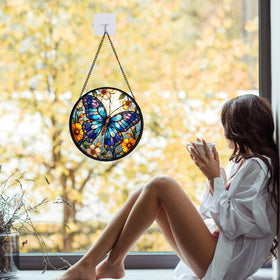 JAWNLITY nature-inspired decor brings a serene focal point to any wall.