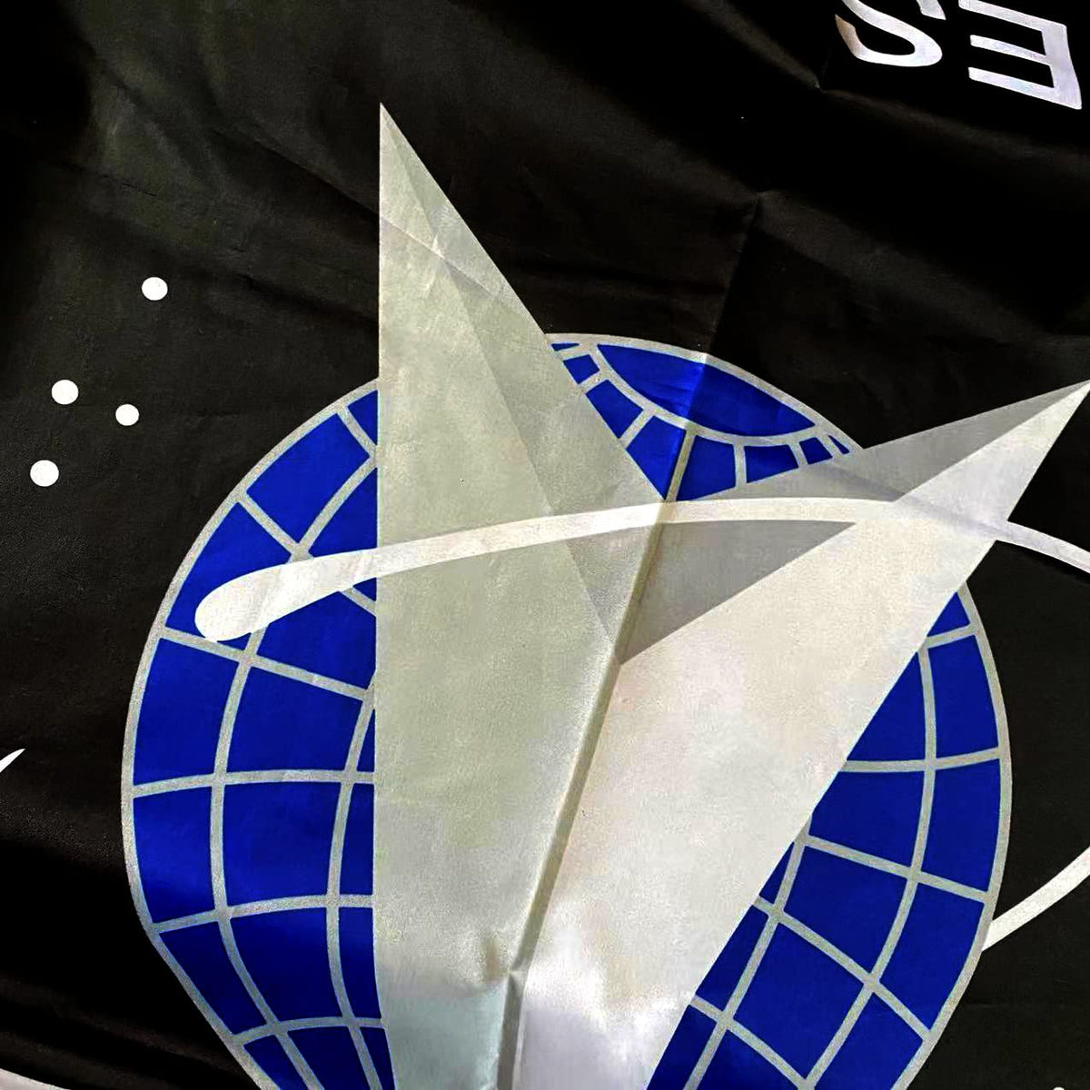 Jayus flag with four-row stitching for lasting durability and secure mounting