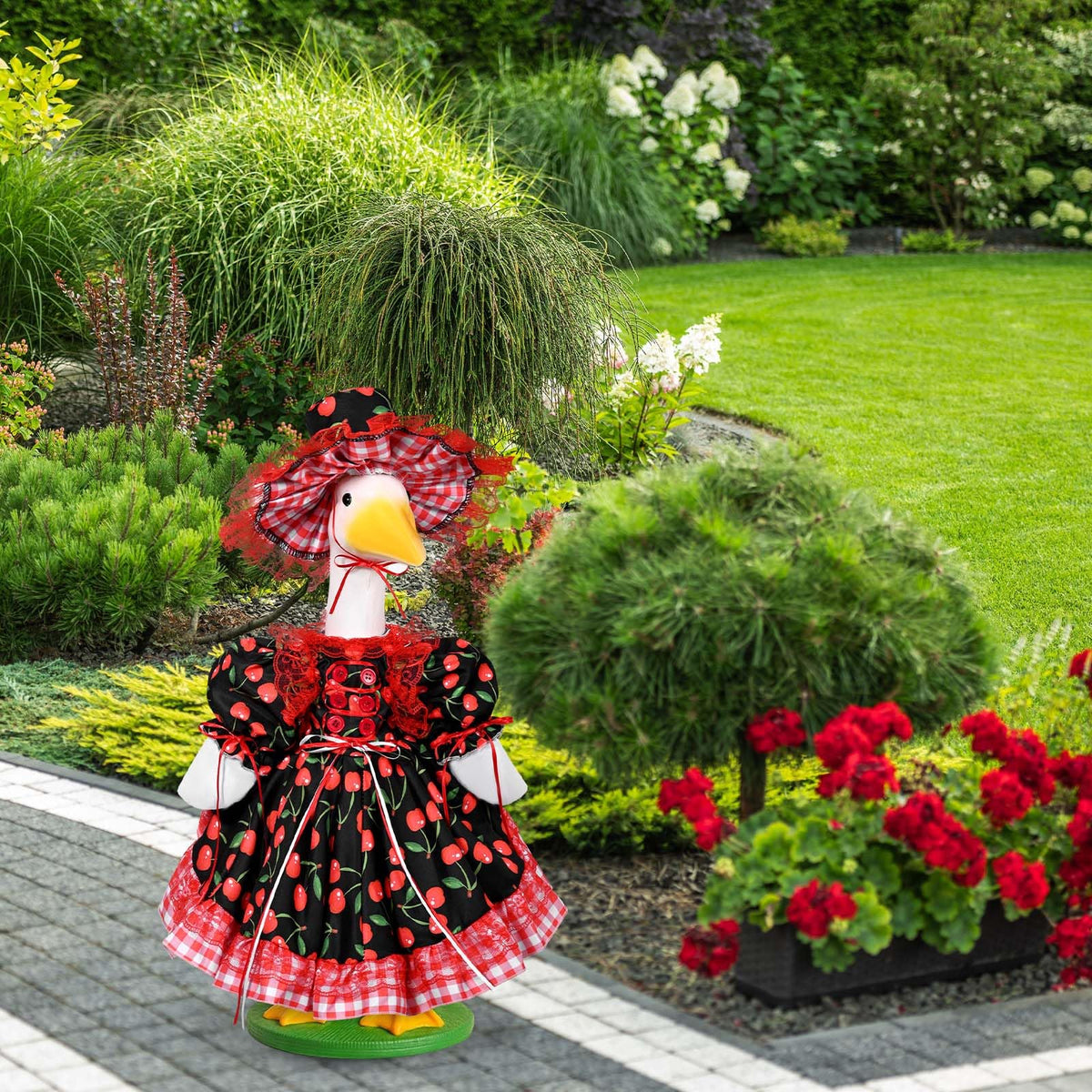 JcHrmers care-friendly decor option for year-round displays.