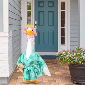 JcHrmers spa-day style adds whimsy to porches lawns and indoor displays