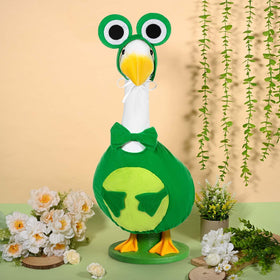 JcHrmers spring-summer goose costume creates festive garden ambience.