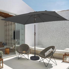 Rectangular shade for table setups up to six guests.