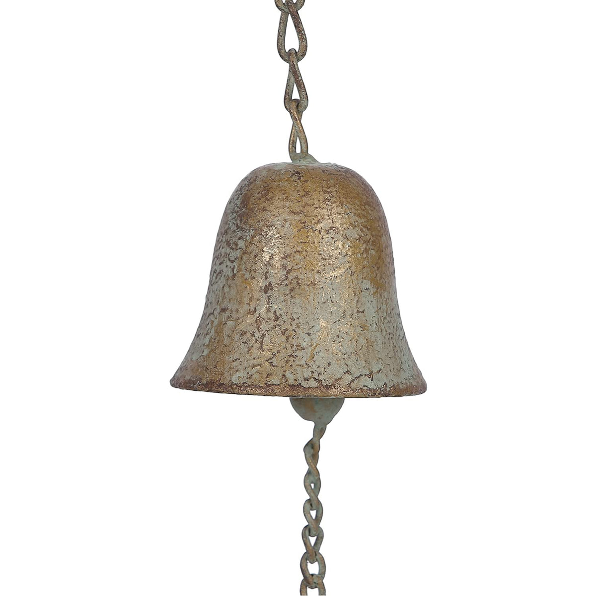 Jemeni Verde patina finish maintains vintage look through weather exposure.