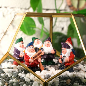 Jetec mini gnome with shovel sparks garden storytelling and character.