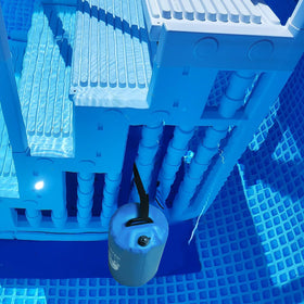 Jeyeou two-handles design eases positioning and securing the weights.