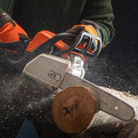 JINFFR wood cutting test shows smooth, controlled performance