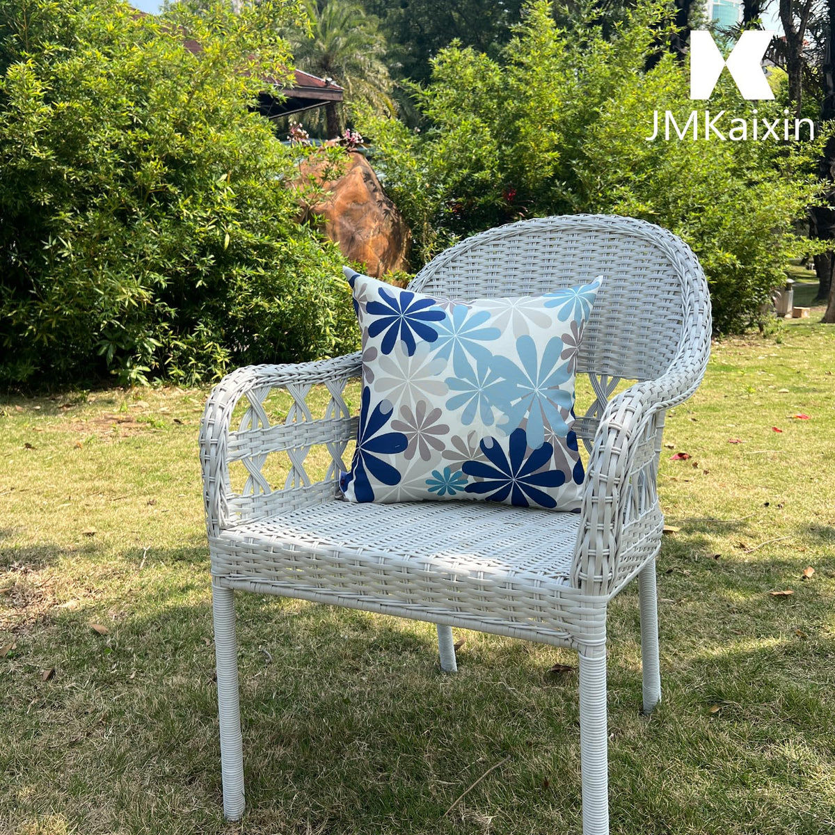 JMKaixin pack is ideal for patios, living rooms, beaches and more