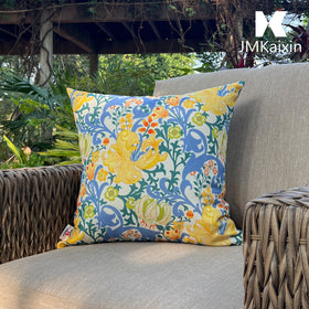 JMKaixin upgraded retro-pattern pillow offers unique style.