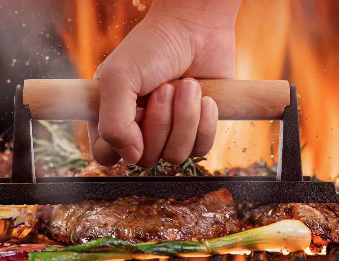 JNXHON anti-scalding wood handle remains cool to the touch during grilling.