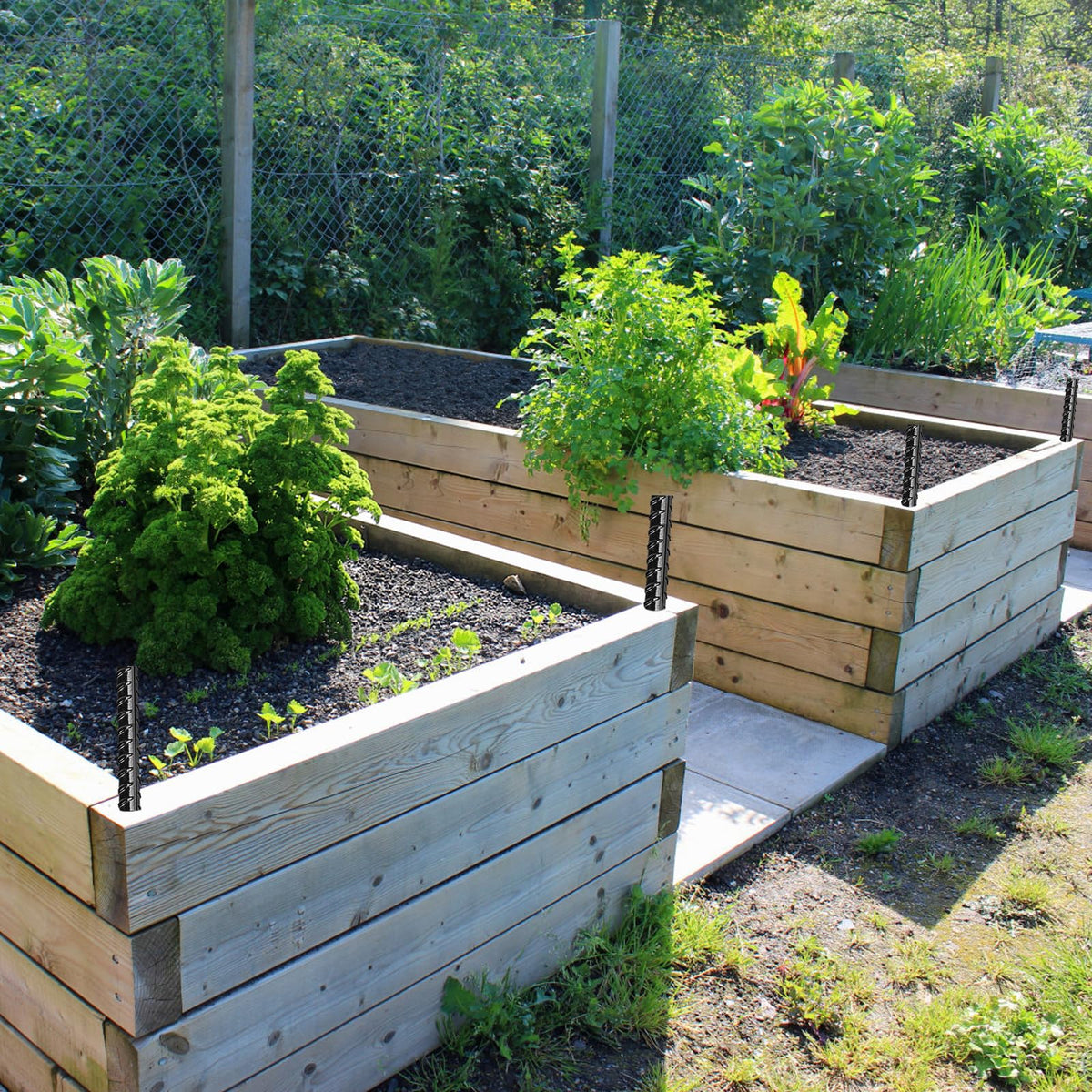 JOBVERT multi-use stakes suit fences, landscapes, and temporary supports.