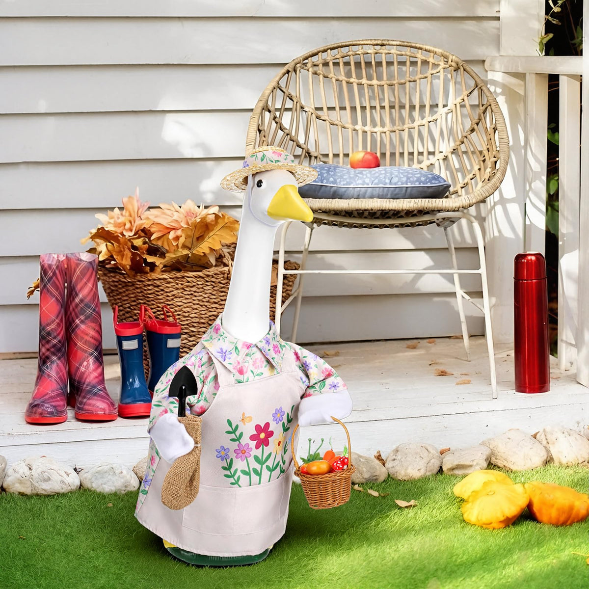JolliLudo Durable Materials resist outdoor wear while maintaining charm.