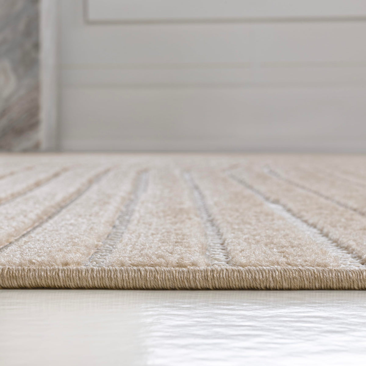 Jonathan Y Hallie minimalist bedroom rug with Scandinavian-inspired lines.