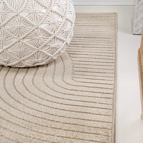 Jonathan Y Hallie entryway rug creates a clean, inviting transition.