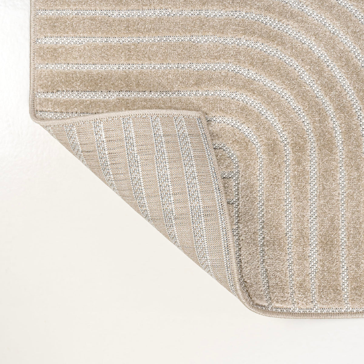 Jonathan Y Hallie patio/deck rug suited for high-traffic outdoor areas.