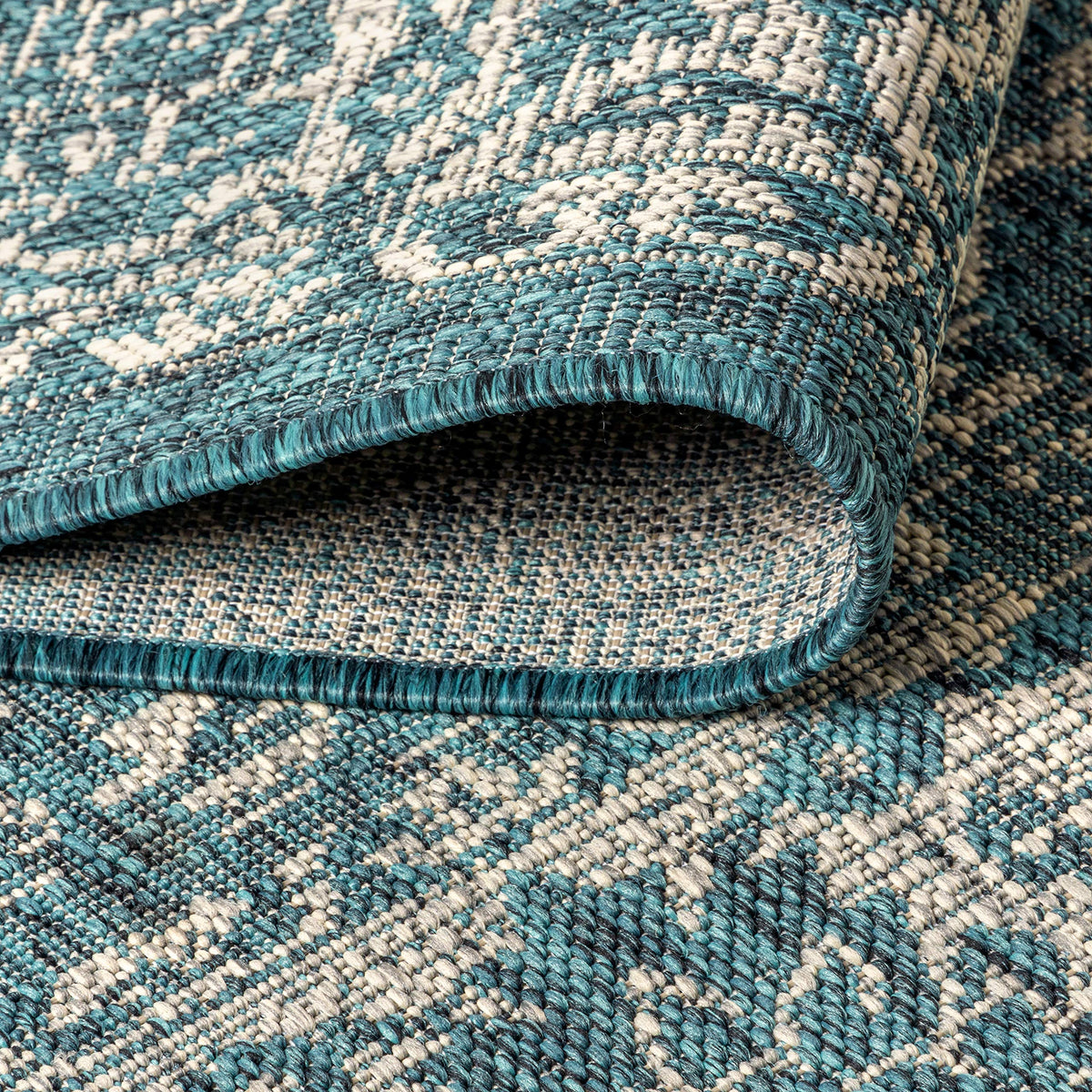 Jonathan Y pet-friendly outdoor rug resists stains