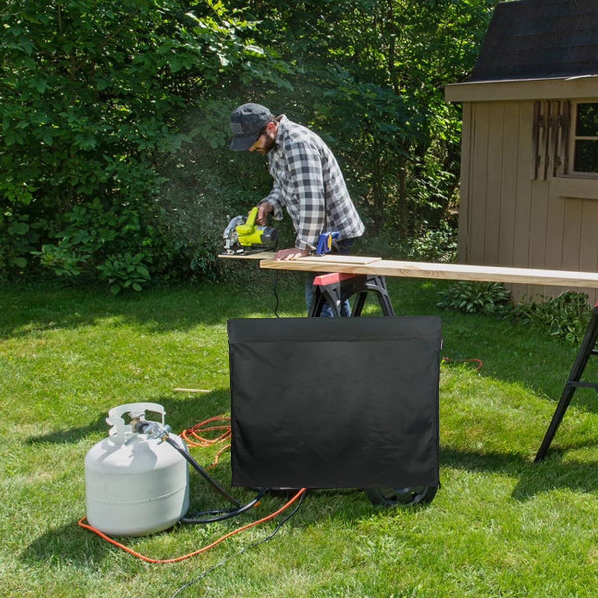 Jorohiker cover's top opening enables convenient refueling