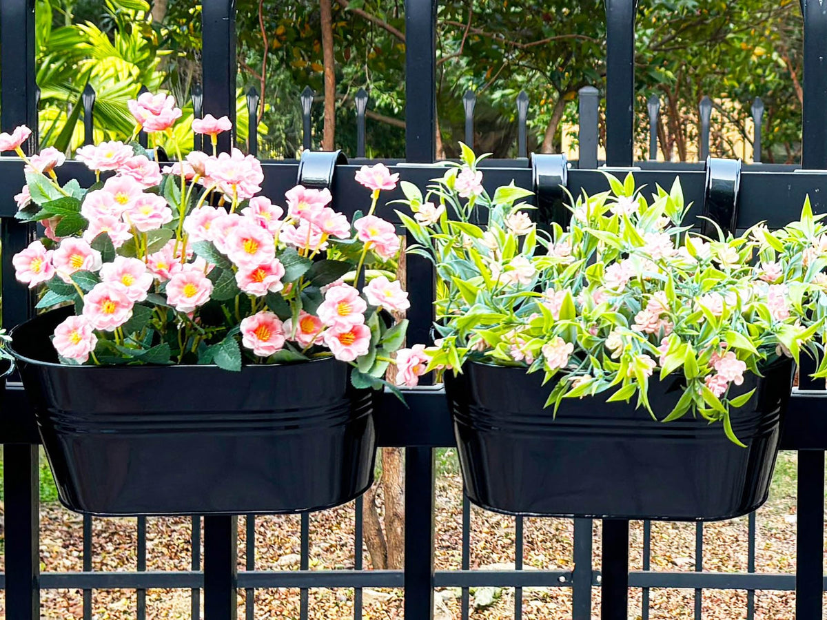 Joyfernal railing planter includes optional hooks for adjustable hanging.