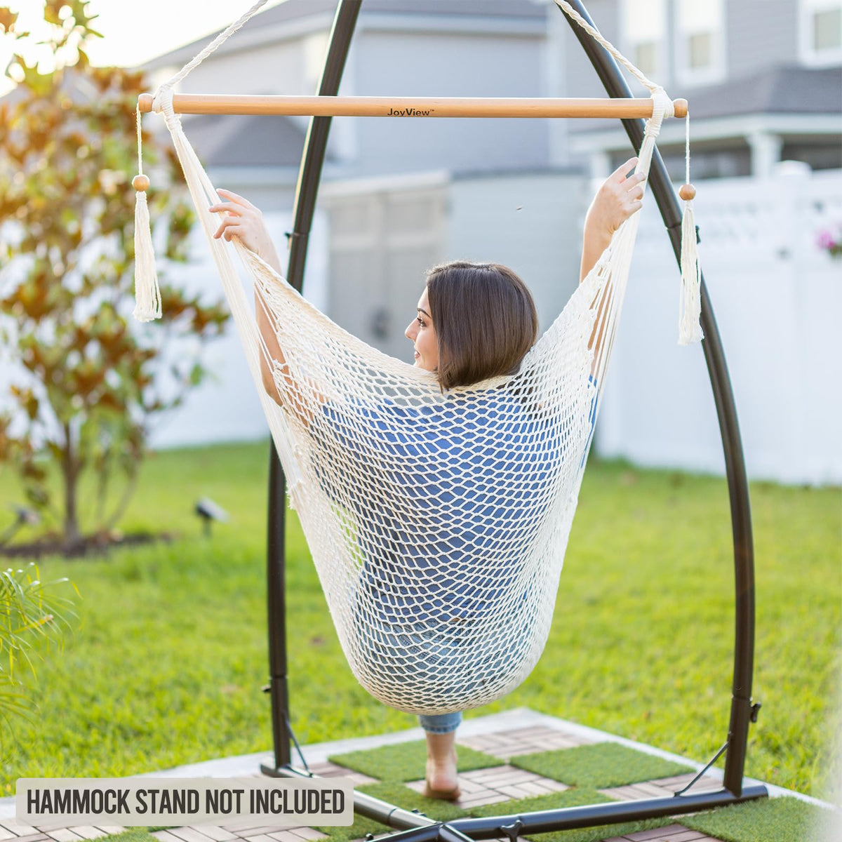JoyView easy installation on ceiling or tree for flexible setup