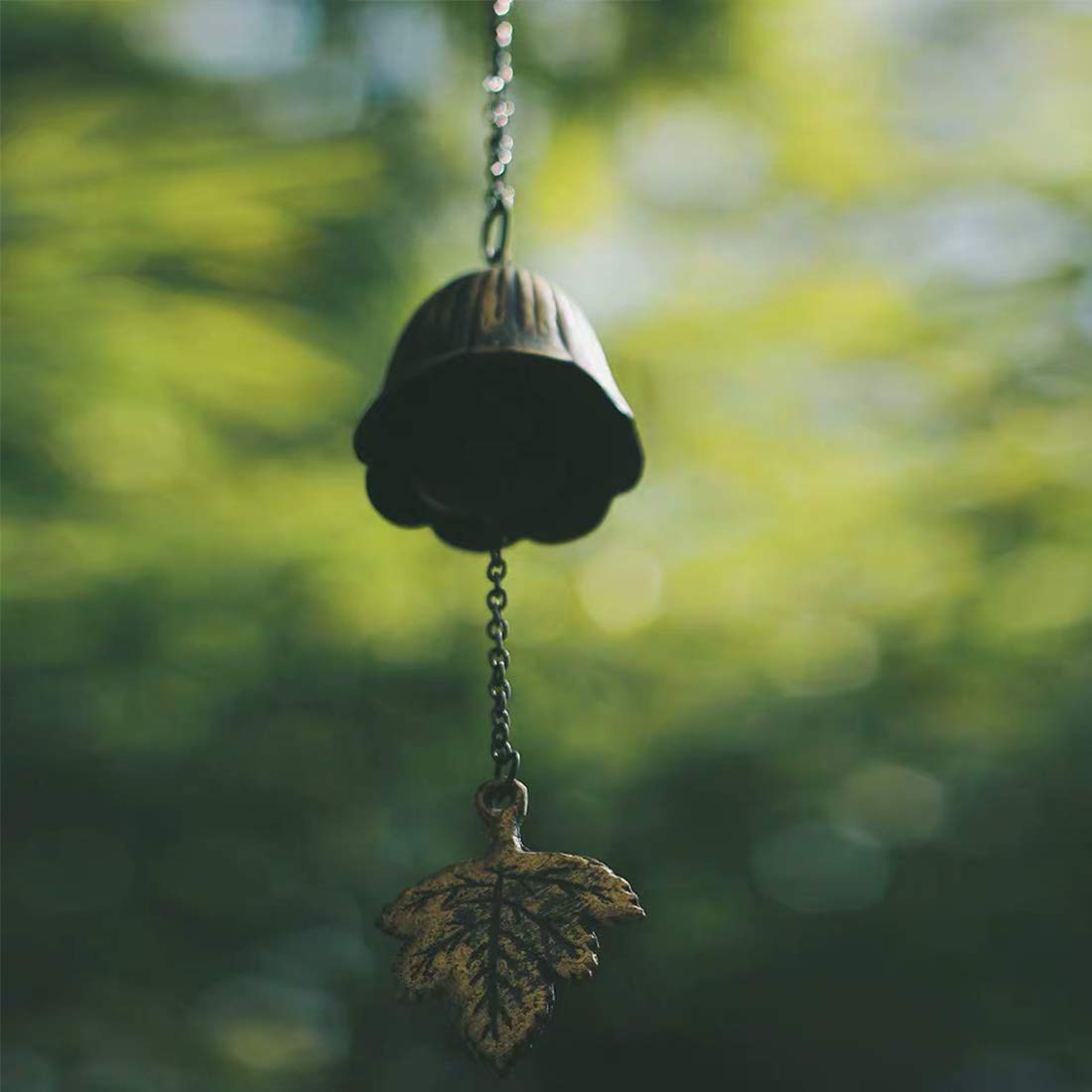 Jsacemxi memorial leaf design offers peaceful remembrance.