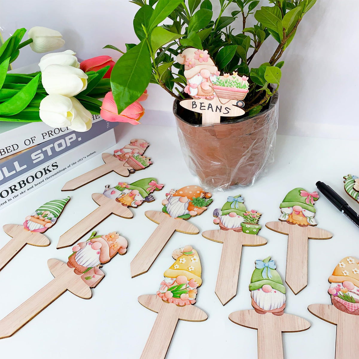 JuGeoZhi gift-worthy garden markers for plant lovers and collectors.