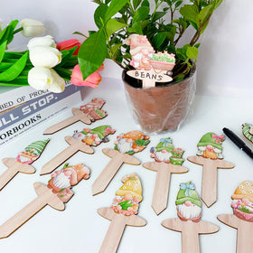 JuGeoZhi gift-worthy garden markers for plant lovers and collectors.