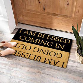 Julia doormat machine-washable for easy cleaning and reuse.
