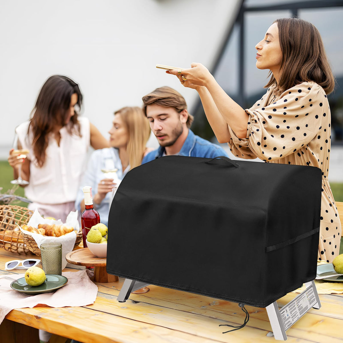 Jungda glove-like fit provides tailored protection for portable grills.