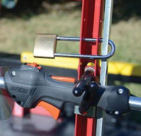 Compression pin and hook prevent spinning during transit on Jungle Jim's 3TR rack.