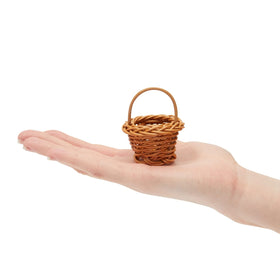 Juvale mini baskets used for small candy or favor items