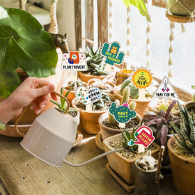 JUYRLE plant labels sized 4.7 by 2.5 inches for easy reading