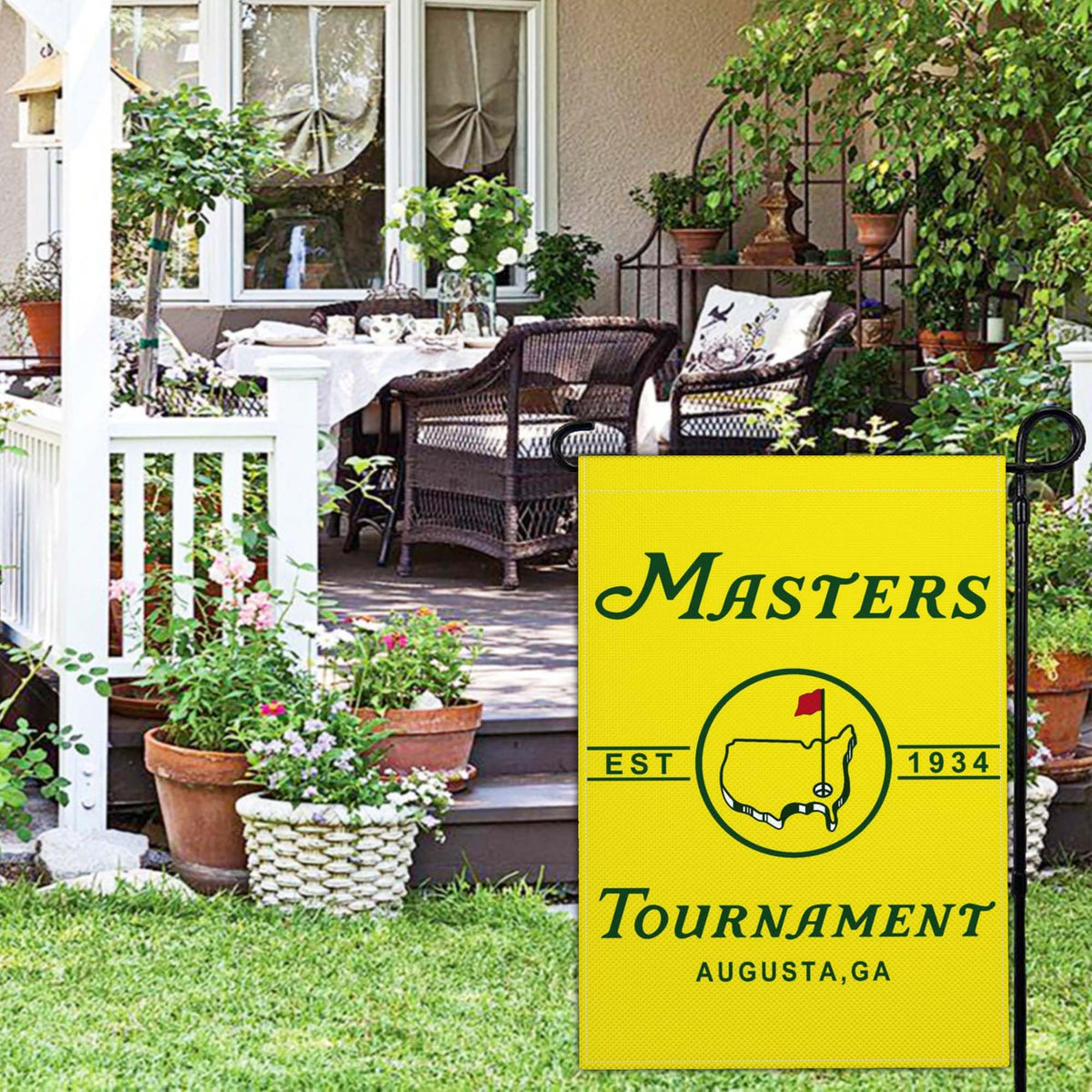 JZYIZYU durable polyester golf flag, weather-resistant and simple to install.