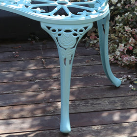 KAILI garden bench is ready to assemble and easy to clean.