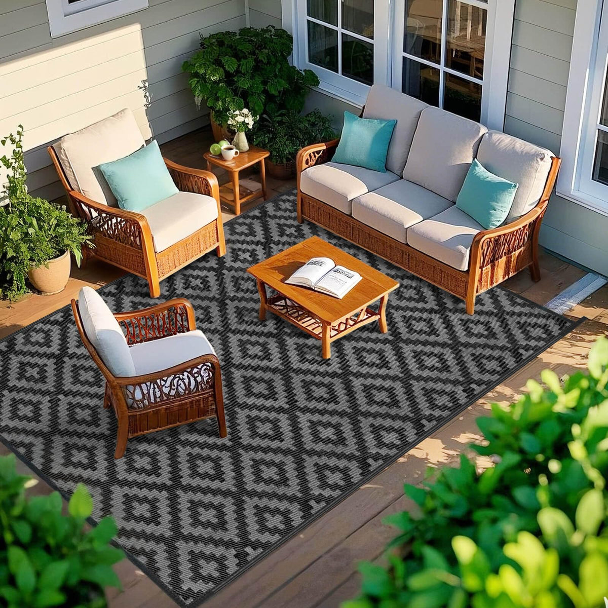 Kalafun easy-clean rug; shake or hose off dirt