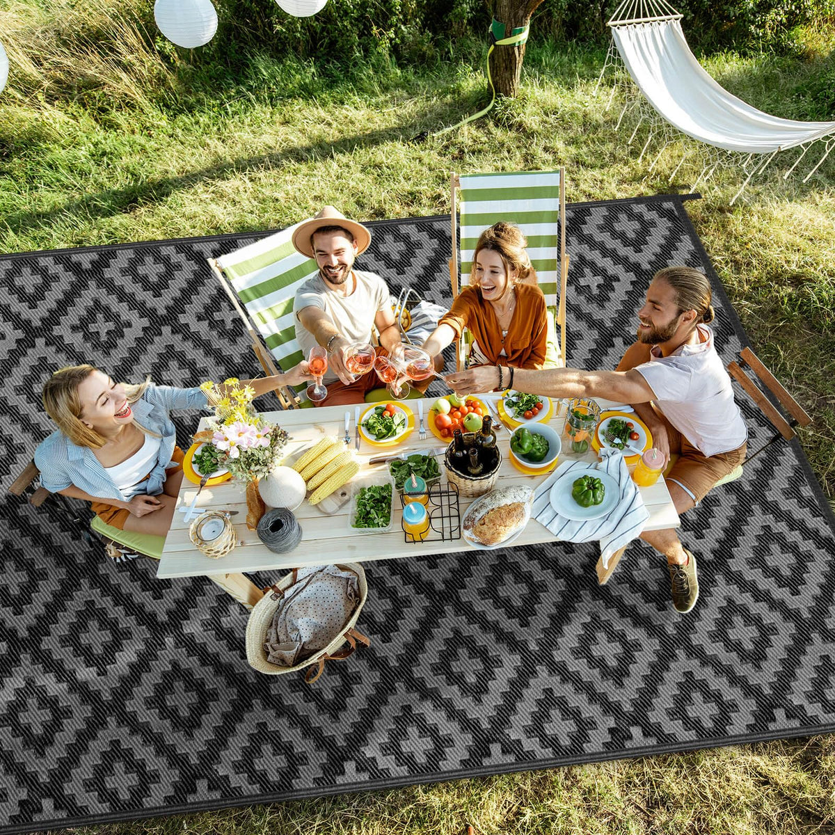 Kalafun open-weave breathable rug dries quickly after rain