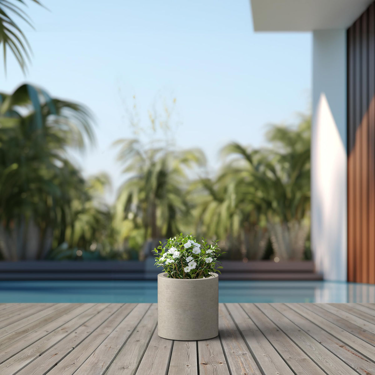 Kante indoor-outdoor planter suits minimal to traditional decor.