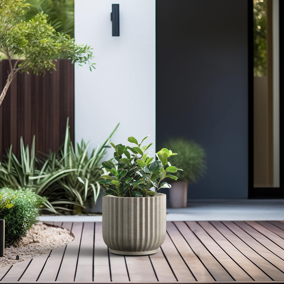 Kante large indoor-outdoor planter for shelves, steps, or patios.
