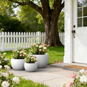 Kante planter drainage hole with rubber plug enables flexible placement.
