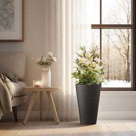 Kante planter inner pot with integrated handle enables easy maintenance.