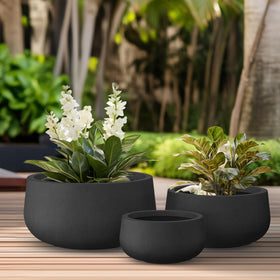 Kante 11-8 inch planter with drainage holes and rubber plug for easy maintenance