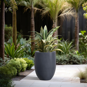 Kante UV-stable concrete planter designed to withstand sun and weather