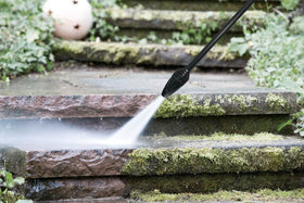 Kärcher DirtBlaster attached to K1–K5 for rapid, powerful cleaning.