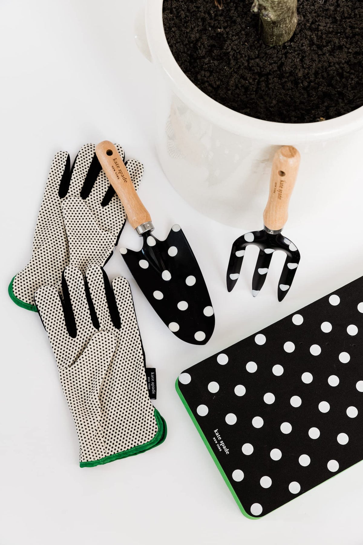 Kate Spade New York garden set packaging suitable for gifting