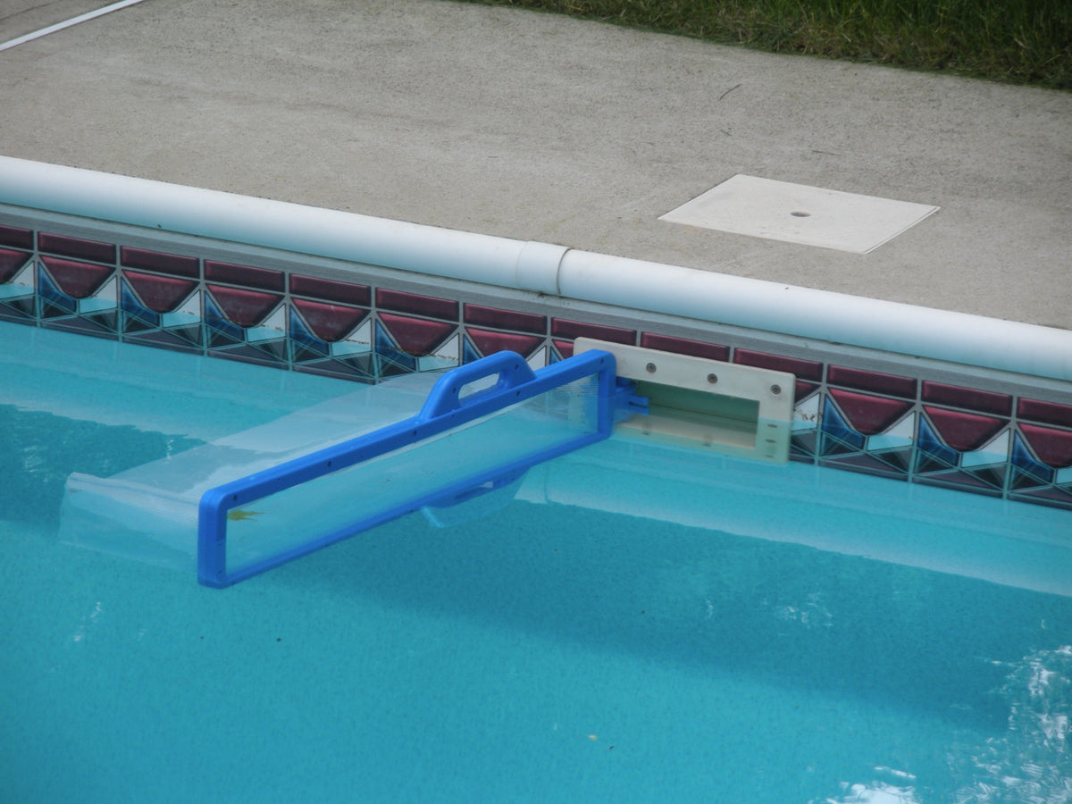 K&D Skim-eeze cleans debris for in-ground and above-ground pools