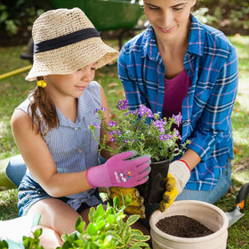 KDK kids gloves in light blue, padded palms, ideal for outdoor play and gardening.