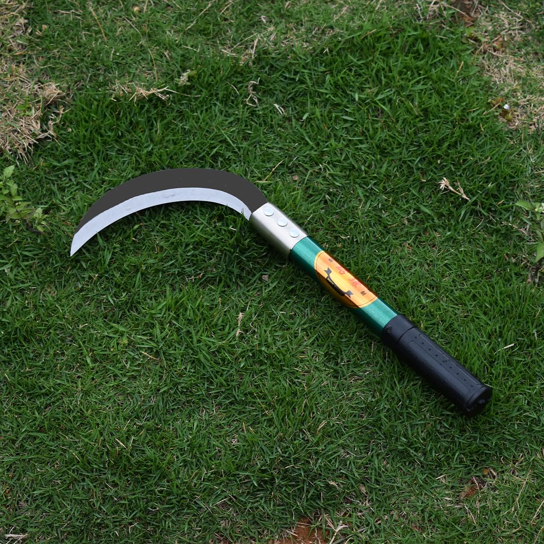 Ergonomic, back-friendly grip improves control.