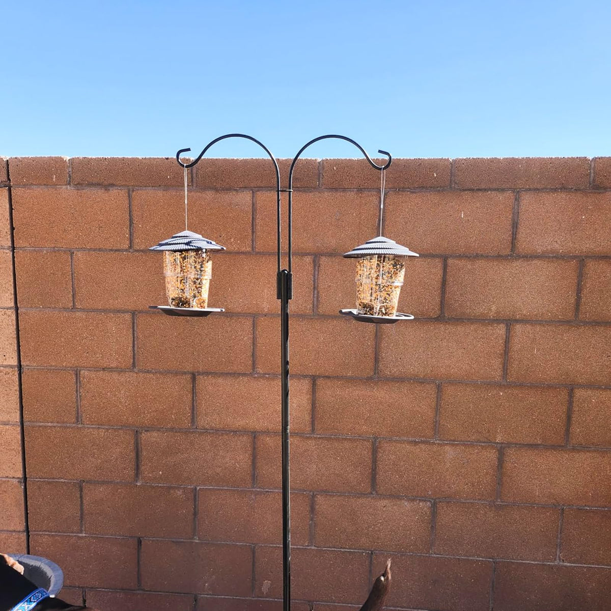 KIDYBELL versatile setup supports baskets and mason jars beautifully.